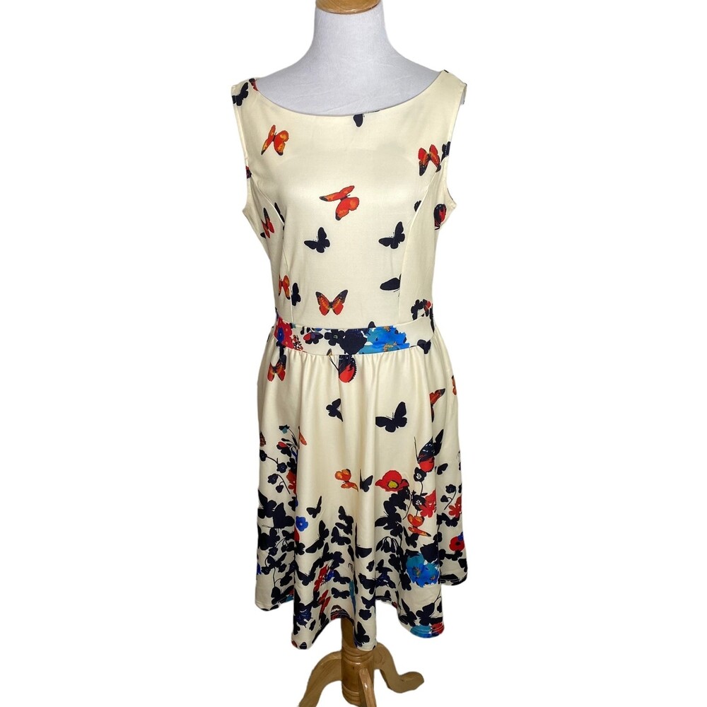 Owin Cream Butterfly Floral A Line Fit and Flare Dress. Size Medium. New